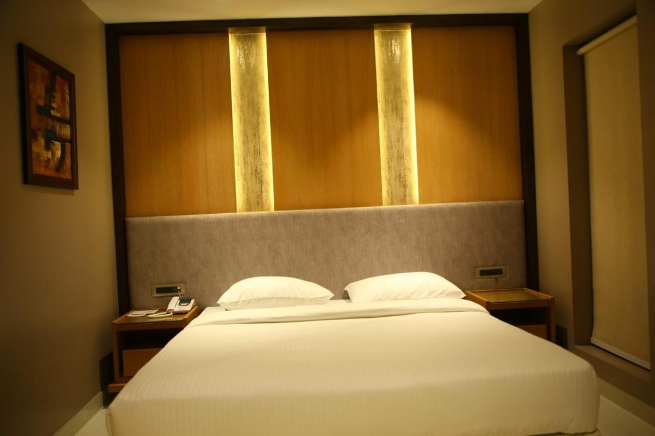Hotel Rajmahal Muradabad Dış mekan fotoğraf