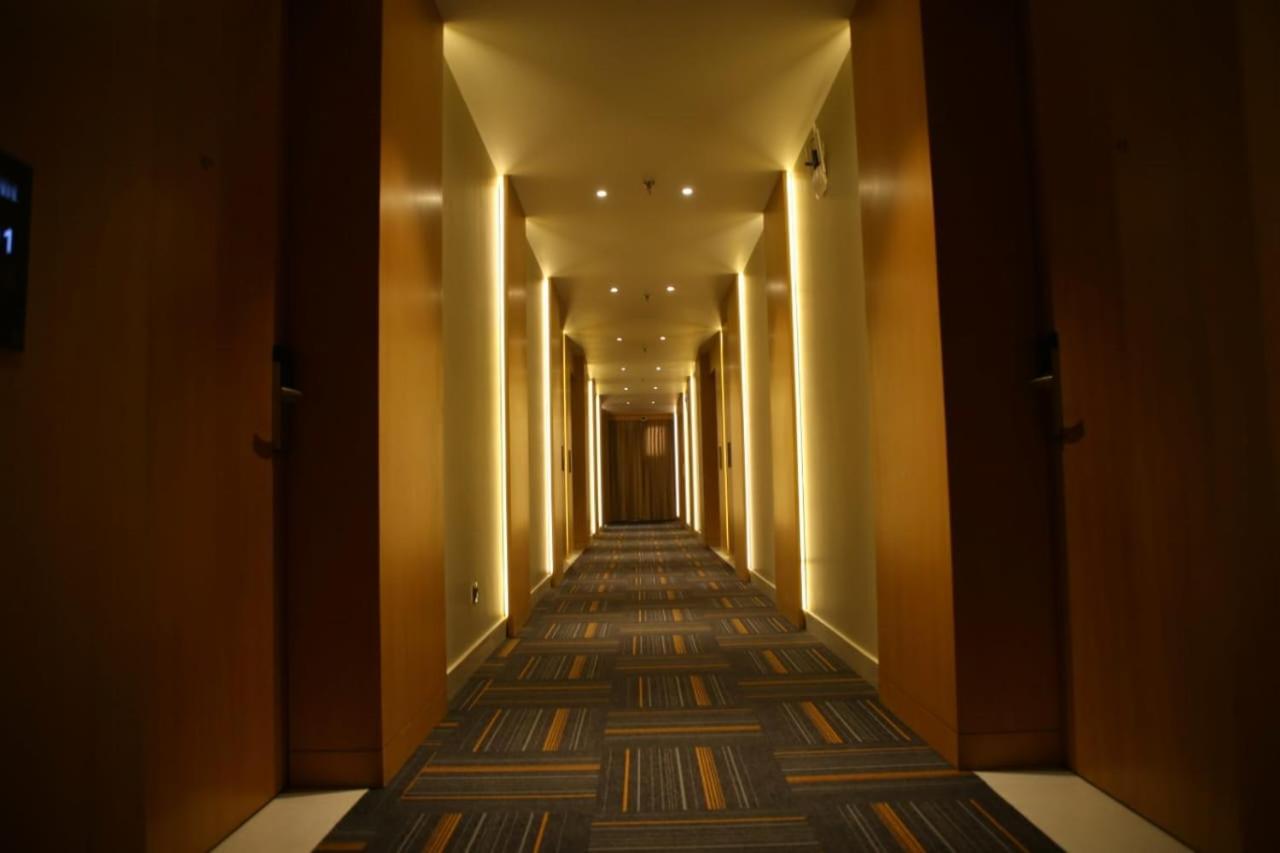 Hotel Rajmahal Muradabad Dış mekan fotoğraf