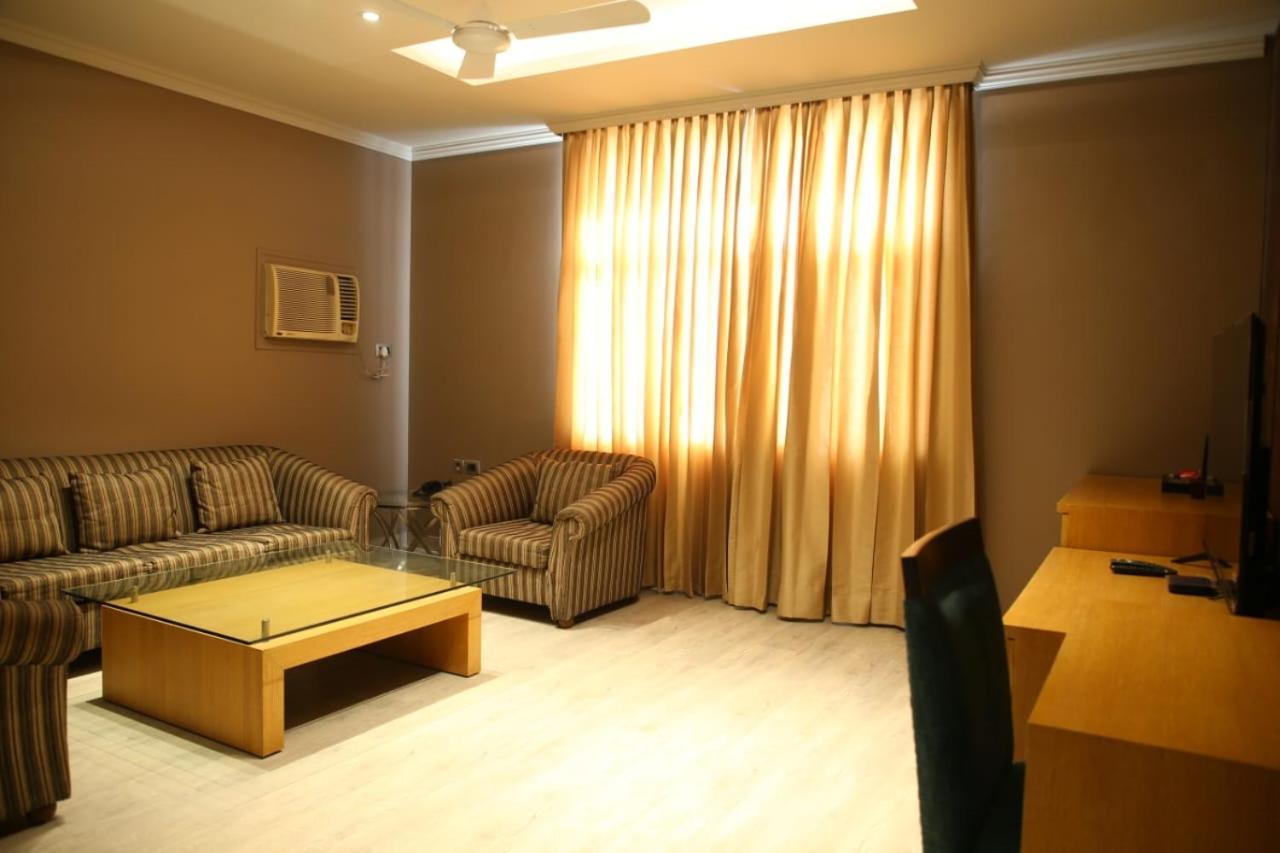Hotel Rajmahal Muradabad Dış mekan fotoğraf