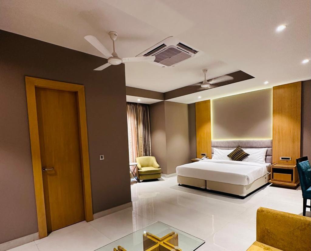 Hotel Rajmahal Muradabad Dış mekan fotoğraf