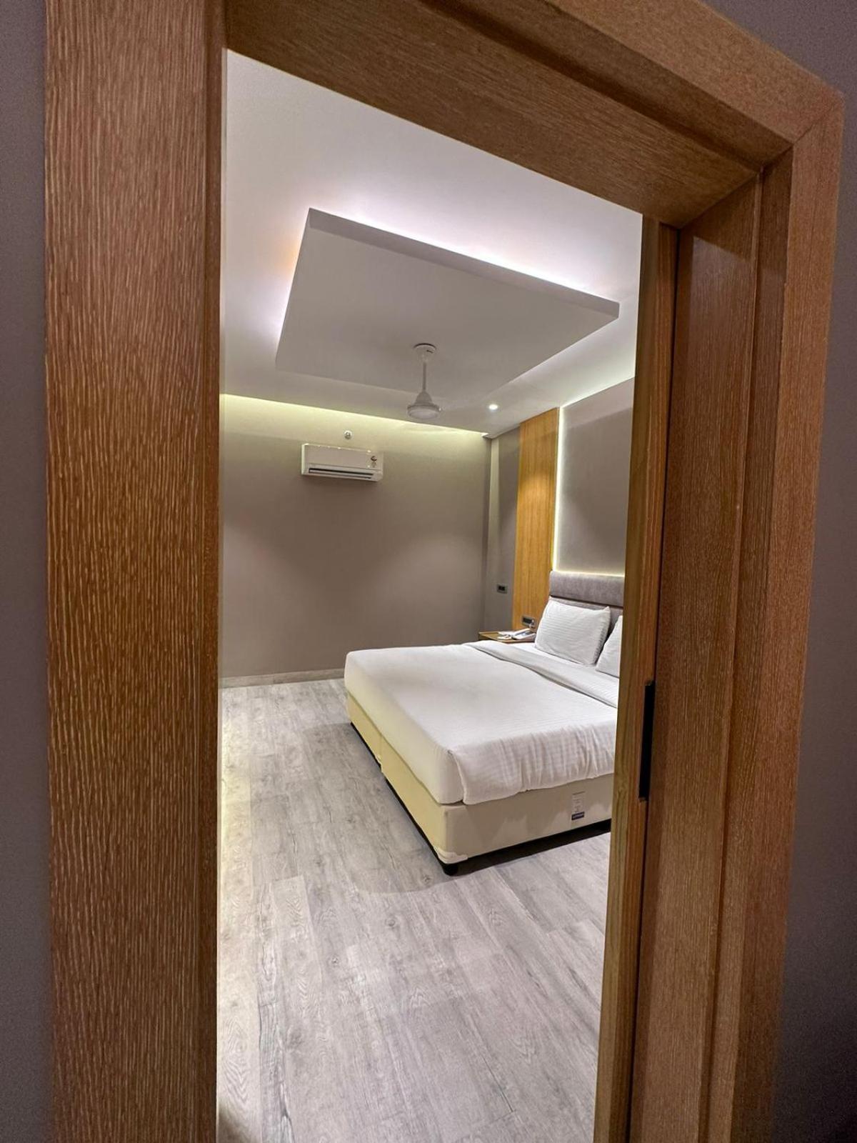 Hotel Rajmahal Muradabad Dış mekan fotoğraf